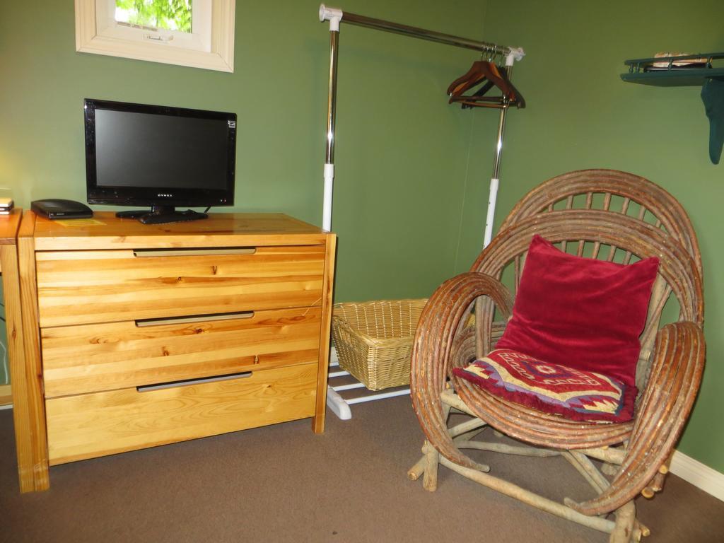 River Lee Executive Bed And Breakfast YYC Værelse billede