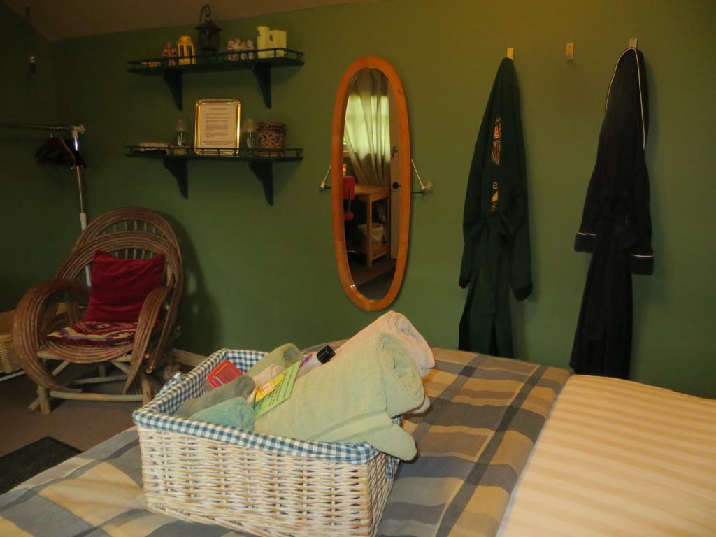 River Lee Executive Bed And Breakfast YYC Værelse billede