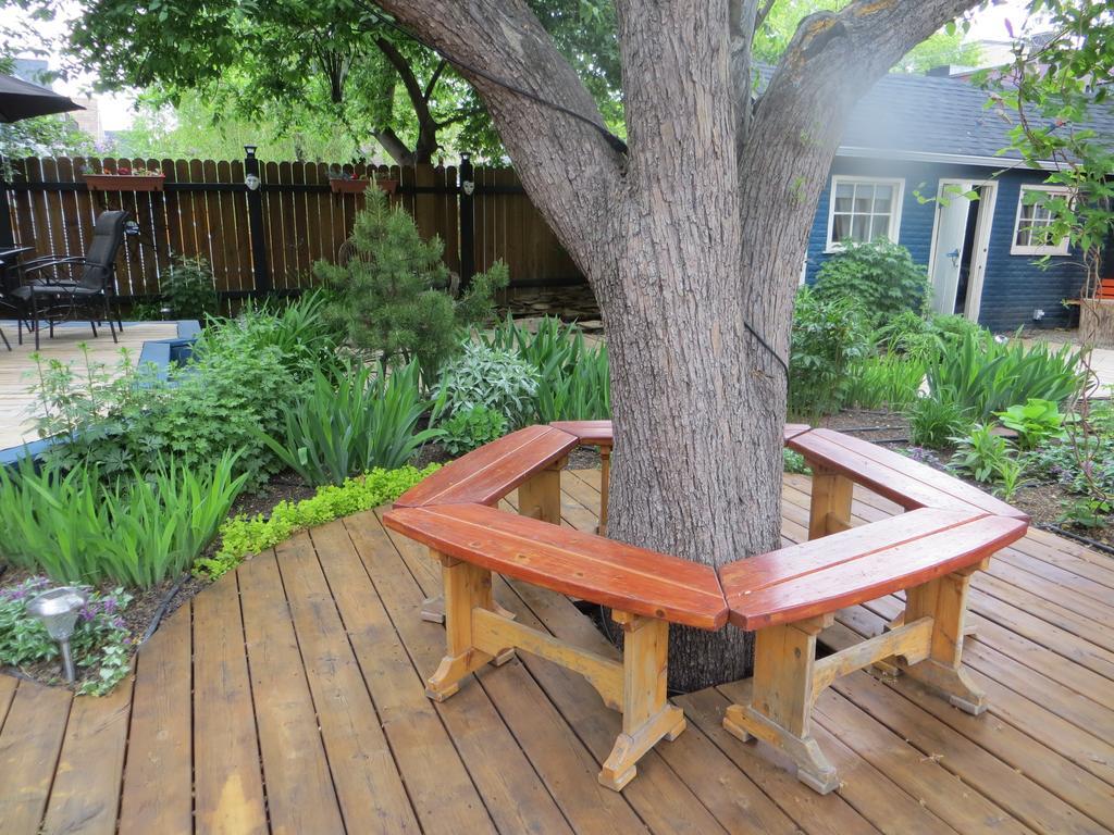 River Lee Executive Bed And Breakfast YYC Eksteriør billede