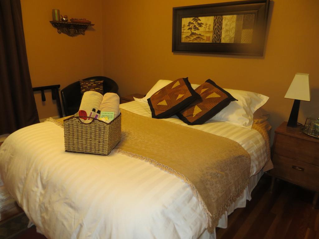 River Lee Executive Bed And Breakfast YYC Værelse billede