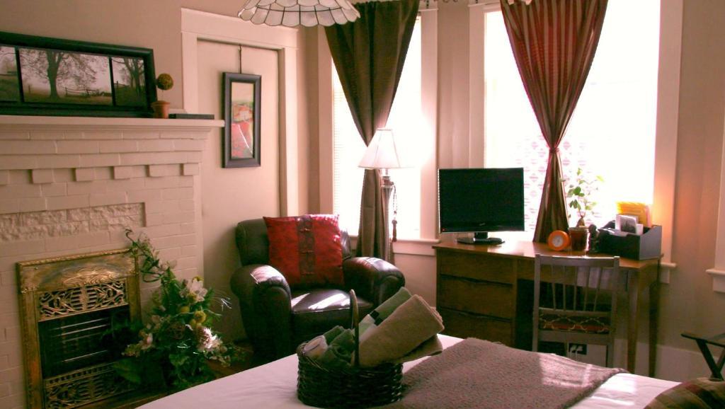 River Lee Executive Bed And Breakfast YYC Værelse billede