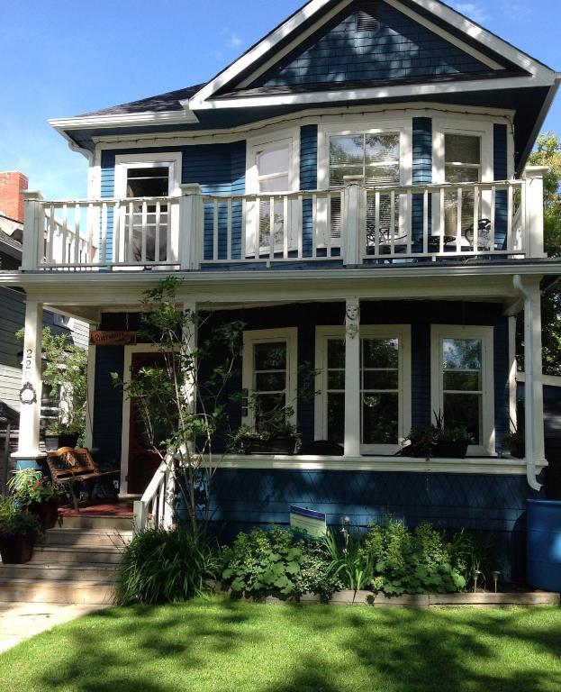 River Lee Executive Bed And Breakfast YYC Eksteriør billede