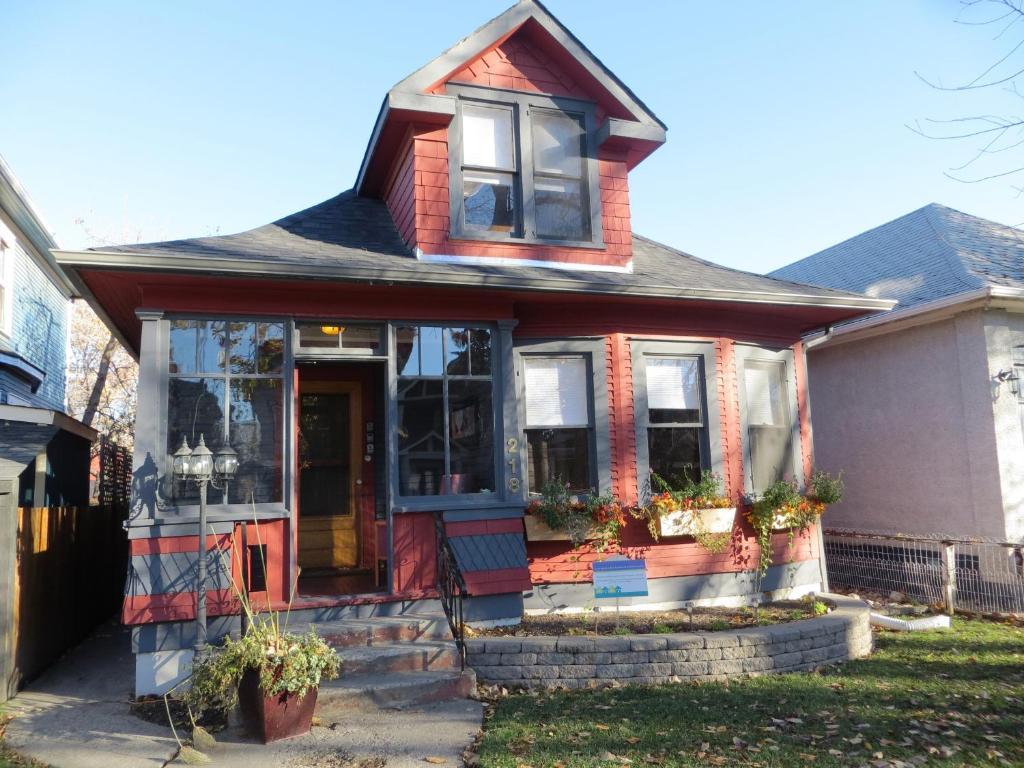 River Lee Executive Bed And Breakfast YYC Eksteriør billede